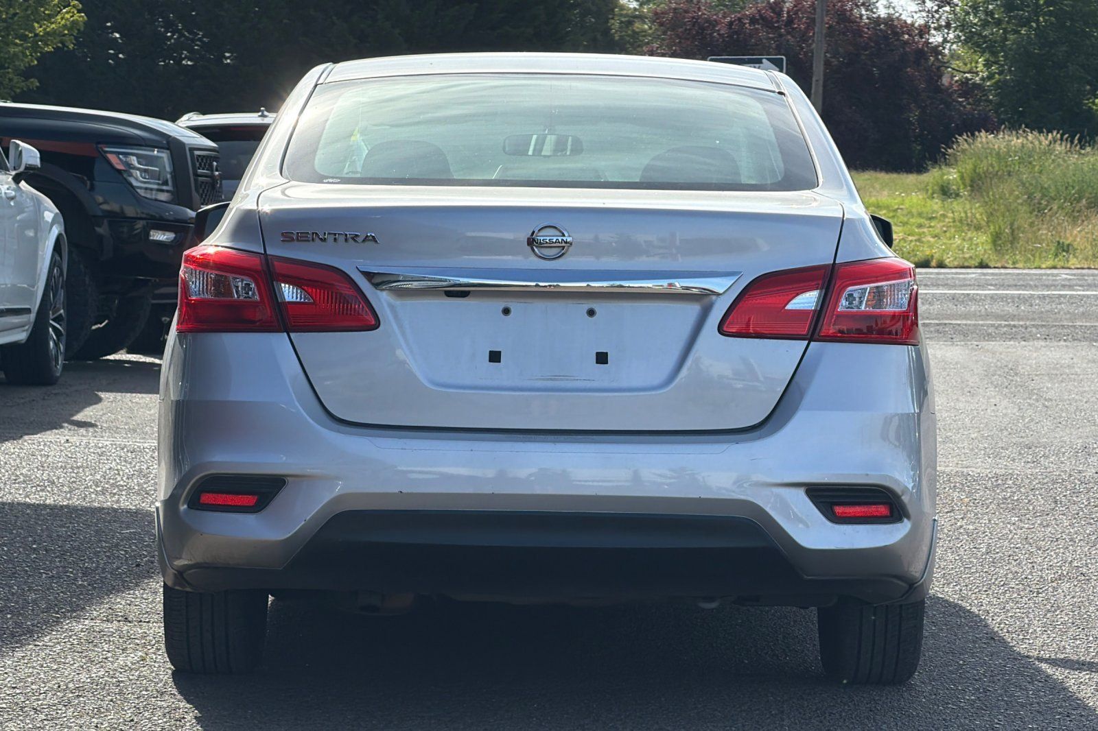 Used 2019 Nissan Sentra S w/ Exterior Package FWD image 5
