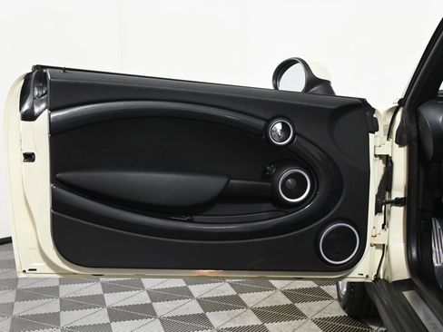 Used 2015 MINI Cooper S image 33