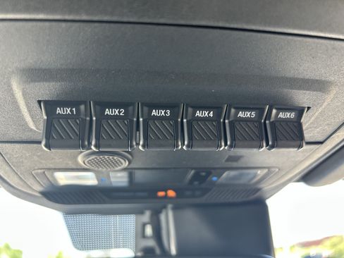 Used 2021 Ford Bronco Outer Banks AWD/4WD image 34
