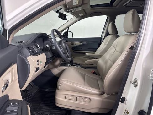 Used 2017 Honda Pilot EX-L image 11