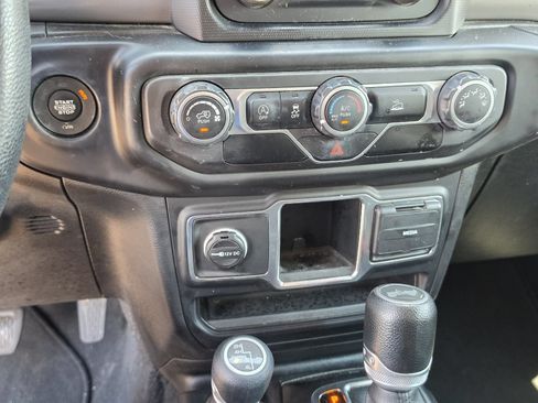Used 2021 Jeep Wrangler Unlimited Sport AWD/4WD image 21