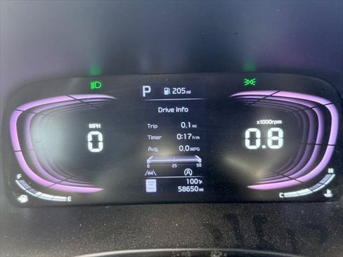 Used 2023 Kia Soul LX FWD image 23