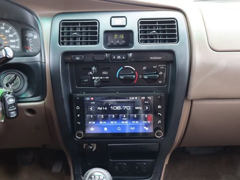 Used 2000 Toyota 4Runner SR5 image 34