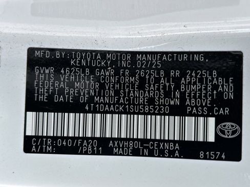 Used 2025 Toyota Camry LE image 36