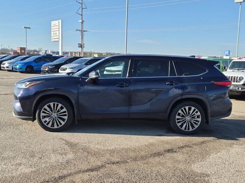 Used 2021 Toyota Highlander Platinum image 5