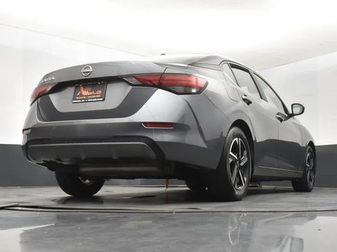 Used 2025 Nissan Sentra SV image 13
