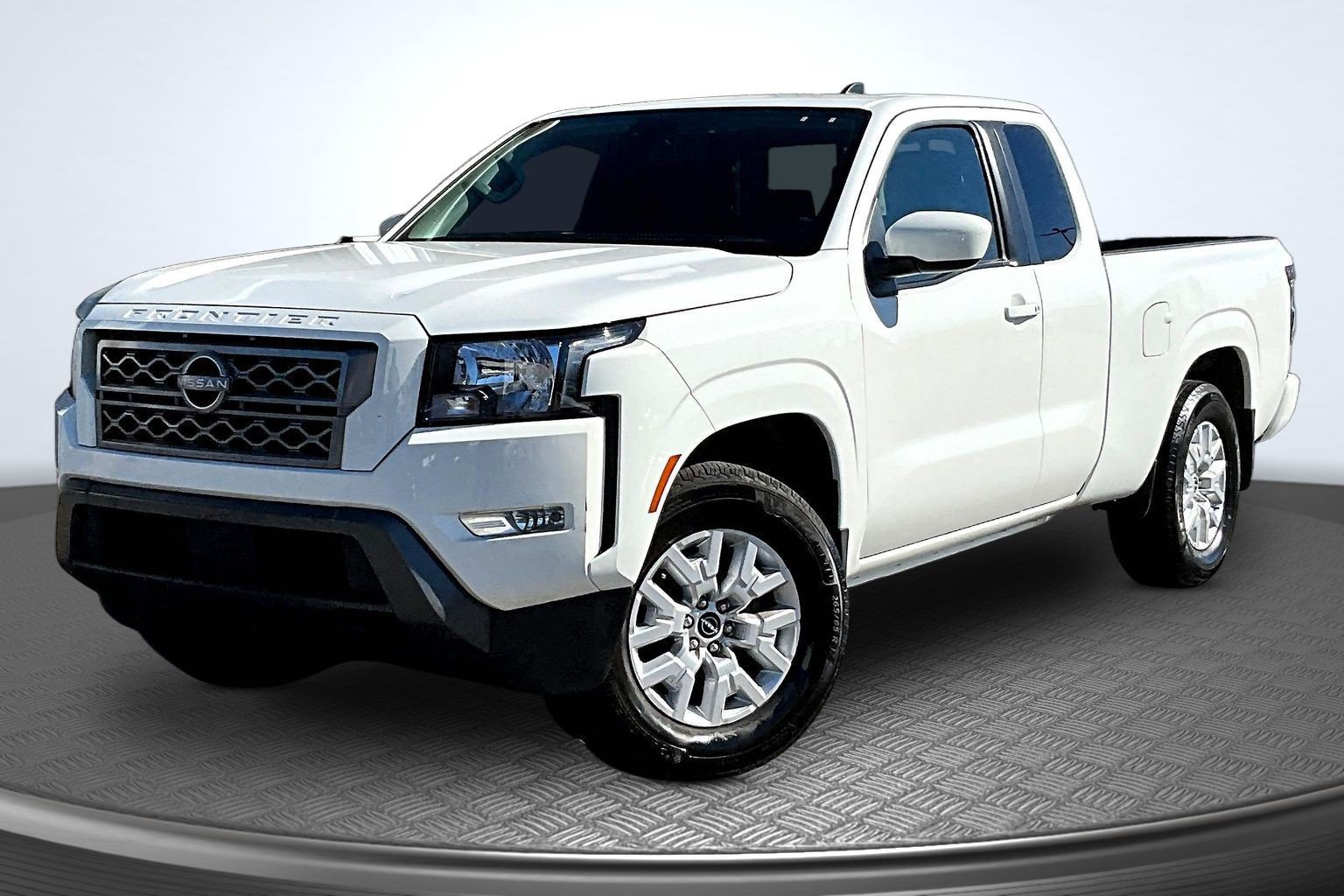 Used 2024 Nissan Frontier SV w/ SV Convenience Package RWD image 1