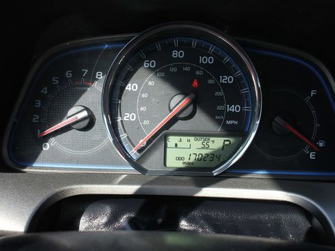 Used 2013 Toyota RAV4 Limited image 11