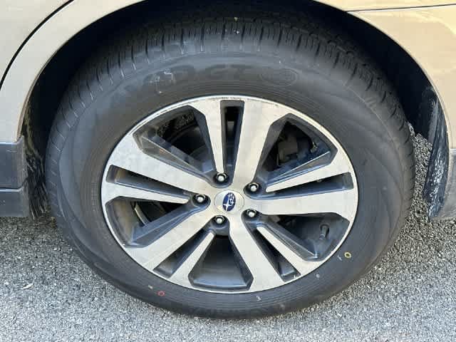 Used 2018 Subaru Outback 2.5i Limited AWD/4WD image 4