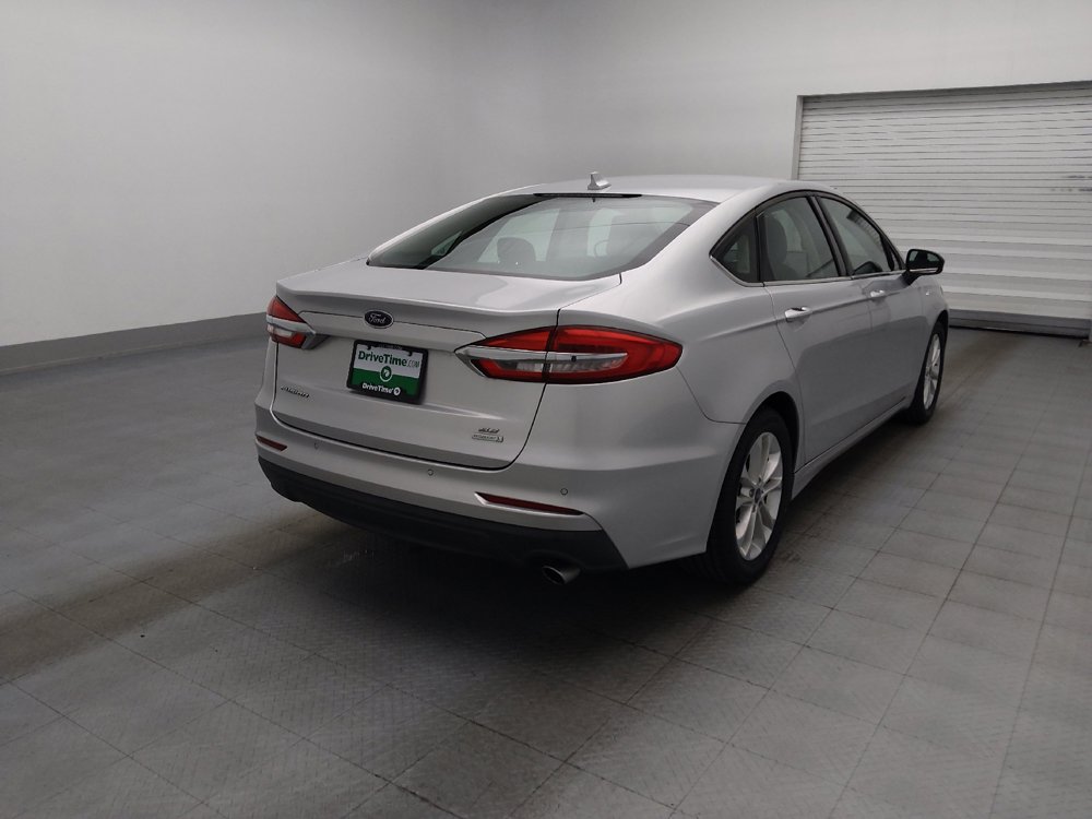 Used 2019 Ford Fusion SE FWD image 9