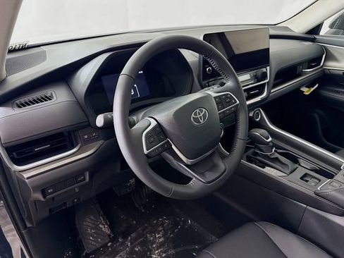 New 2026 Toyota Grand Highlander XLE image 9