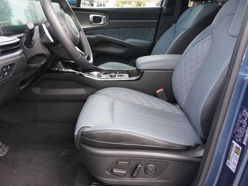 Used 2025 Kia Sorento SX Prestige AWD/4WD image 31
