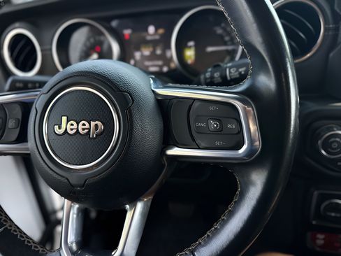 Used 2022 Jeep Wrangler Unlimited Rubicon 4xe AWD/4WD image 14