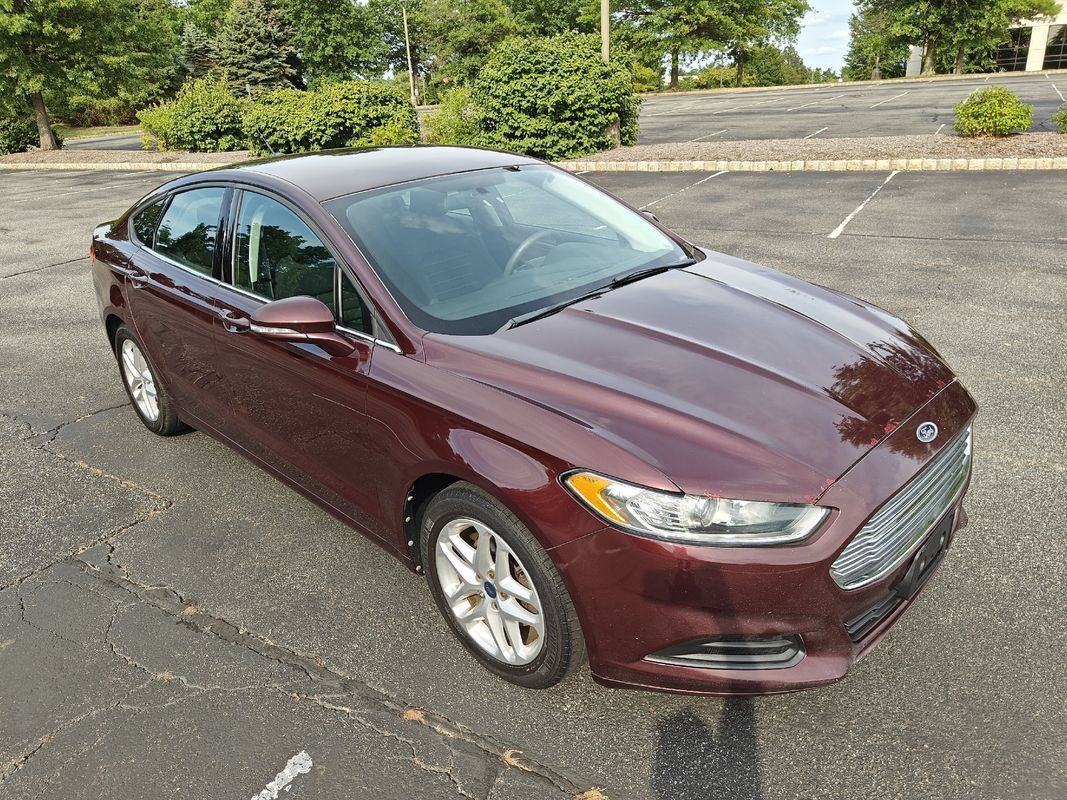 Used 2013 Ford Fusion SE FWD image 29