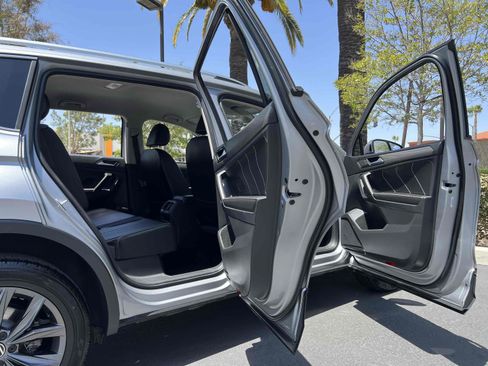 Used 2023 Volkswagen Tiguan SE FWD image 56