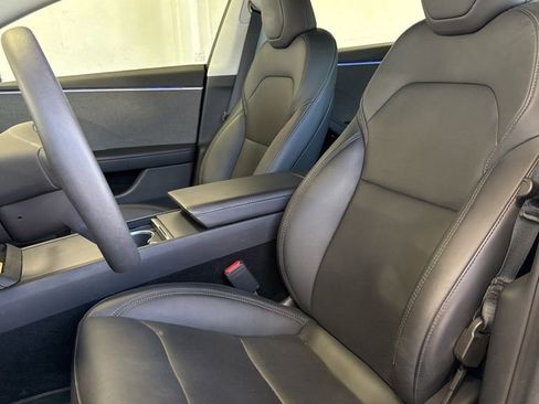 Used 2024 Tesla Model 3 Standard Range RWD image 9