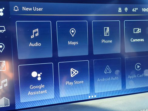 Used 2024 Chevrolet Suburban LT image 4