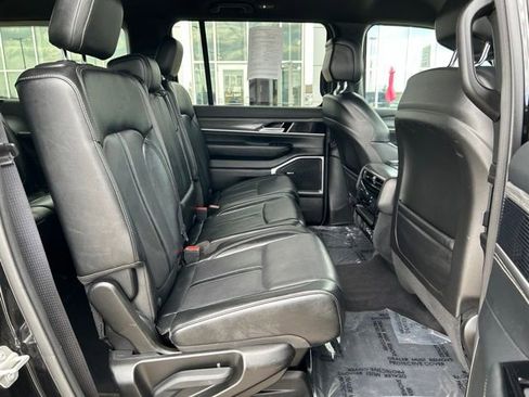 Used 2024 Jeep Wagoneer L Series III w/ Flexible Seating Group AWD/4WD image 21