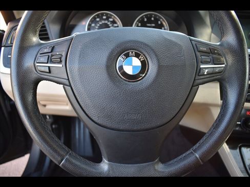 Used 2012 BMW 528i Sedan RWD image 14