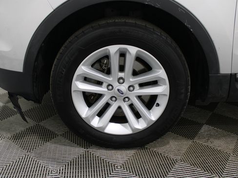 Used 2013 Ford Explorer XLT FWD image 36