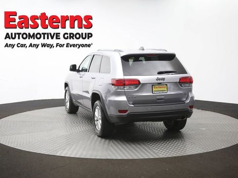 Used 2021 Jeep Grand Cherokee Laredo AWD/4WD image 63