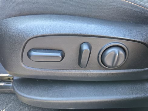 Used 2018 Chevrolet Equinox LT image 13