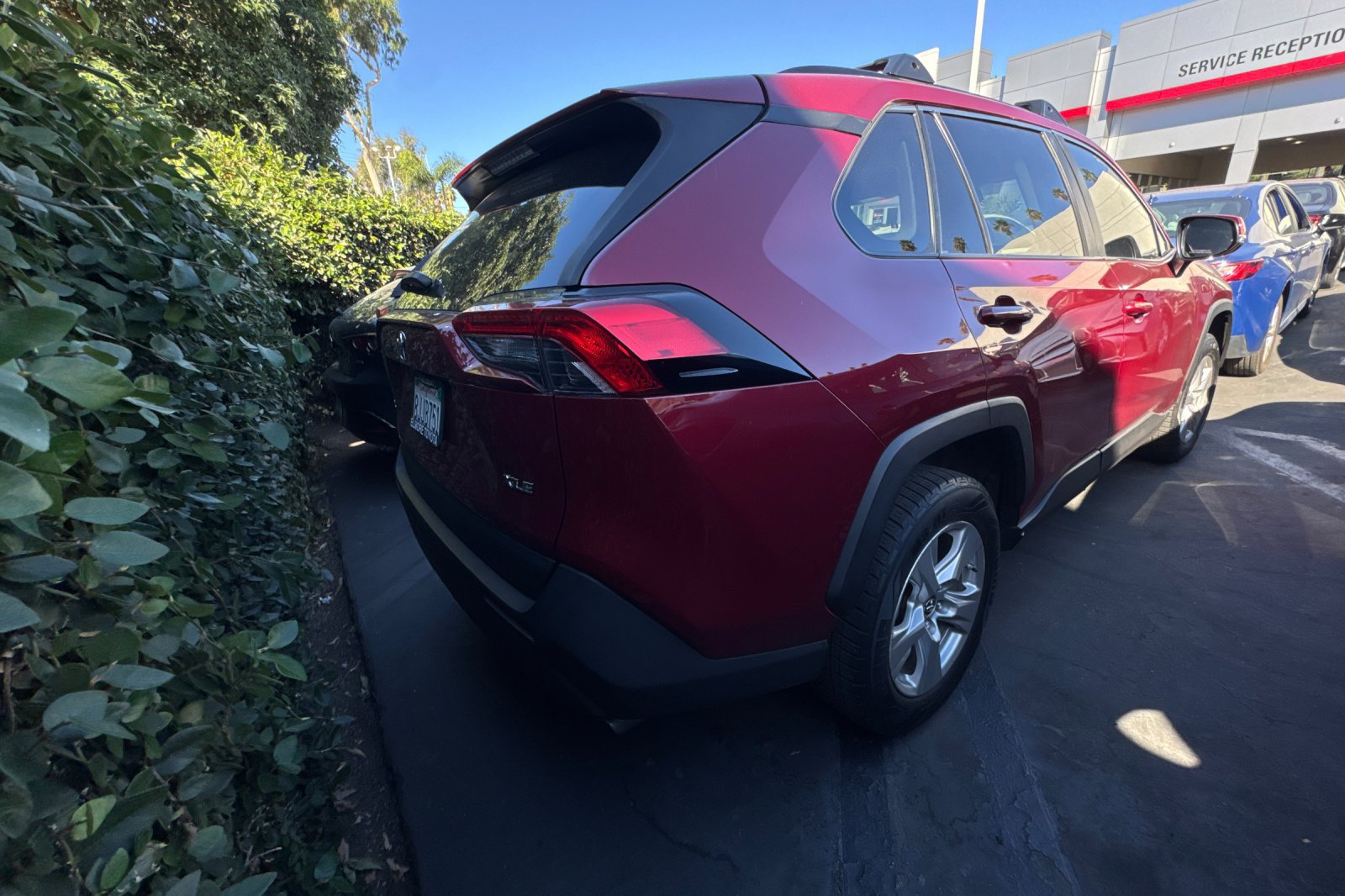 Used 2019 Toyota RAV4 XLE w/ Carpet Mat Package FWD image 5