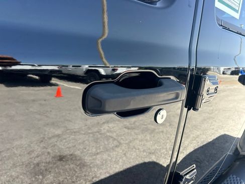 Used 2024 Jeep Gladiator Sport AWD/4WD image 20