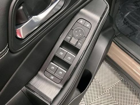 Used 2025 Nissan Rogue SL w/ Tech Package AWD/4WD image 40