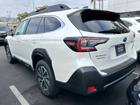 New 2025 Subaru Outback Premium image 3