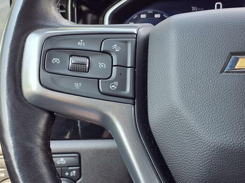 Used 2022 Chevrolet Silverado 1500 LT AWD/4WD image 16