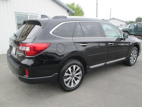 Used 2017 Subaru Outback 3.6R Touring w/ Popular Package #5A AWD/4WD image 6