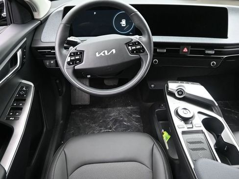 Used 2024 Kia EV6 Light image 13