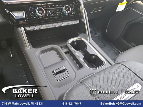 New 2025 GMC Sierra 2500 Denali w/ Denali Reserve Package image 27