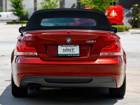 Used 2012 BMW 135i Convertible w/ Premium Pkg RWD image 11