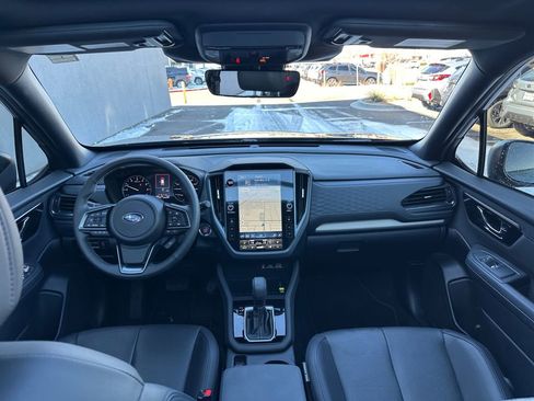Used 2025 Subaru Forester Limited image 19