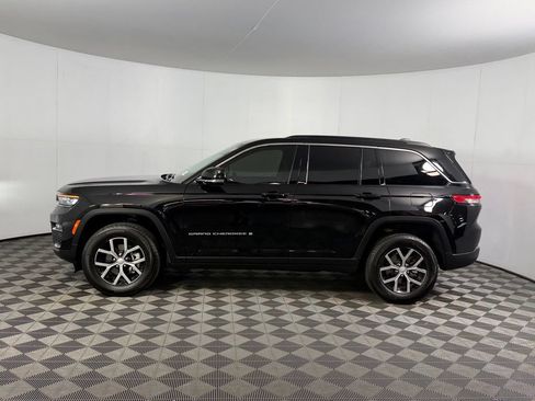 Certified 2024 Jeep Grand Cherokee Limited RWD image 9