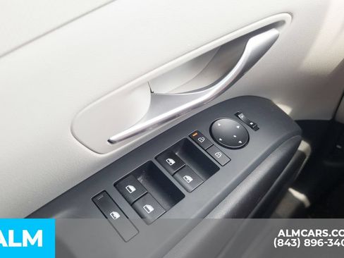 Used 2025 Hyundai Tucson SEL FWD image 16