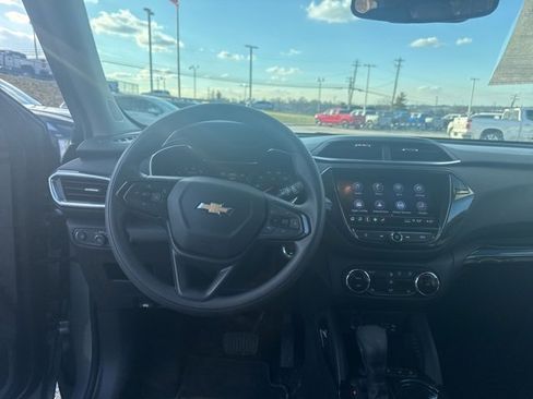 Used 2023 Chevrolet TrailBlazer LT w/ Convenience Package image 8