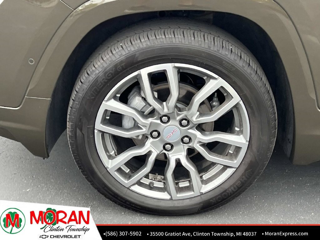 Used 2023 GMC Terrain Denali w/ Denali Premium Package AWD/4WD image 11