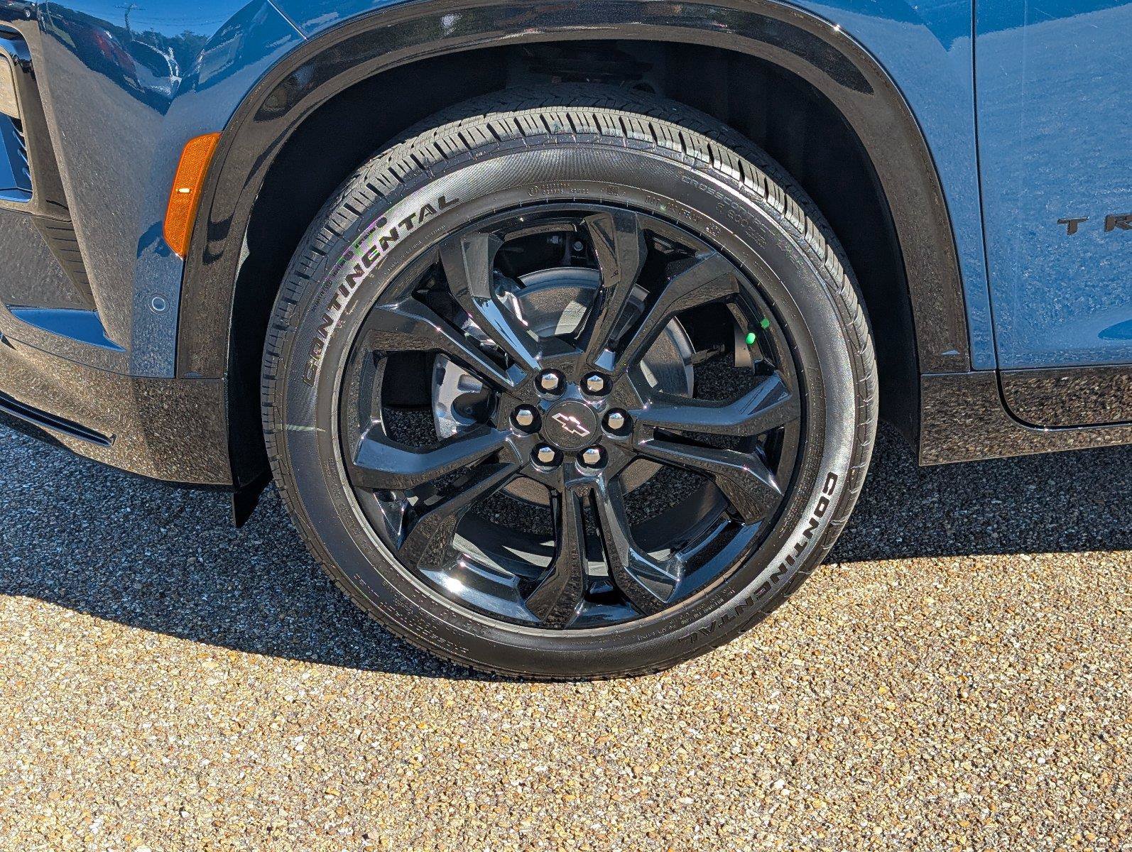 New 2027 Chevrolet Traverse RS FWD image 9
