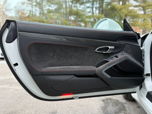 Used 2014 Porsche 911 GT3 image 8