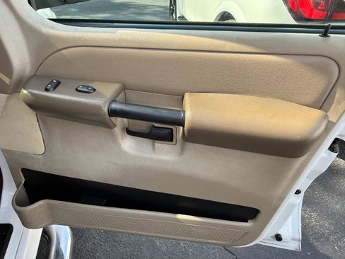 Used 2005 Ford Explorer Sport Trac XLT RWD image 15