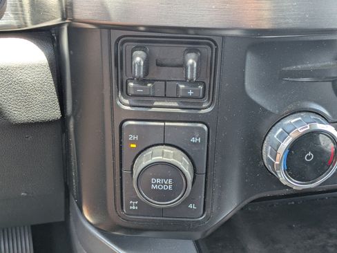 Used 2023 Ford F250 Lariat w/ Black Appearance Package AWD/4WD image 27