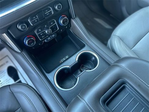 Used 2021 Chevrolet Suburban Z71 image 21