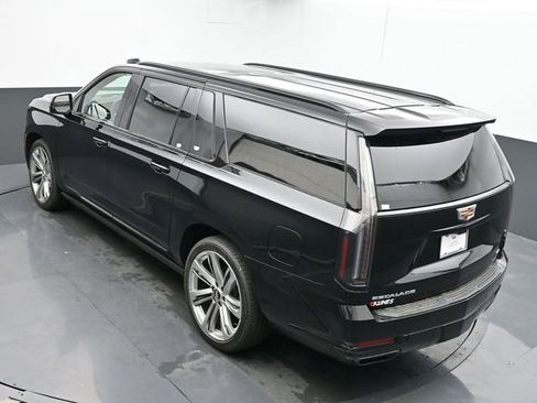 New 2026 Cadillac Escalade ESV Platinum Sport AWD/4WD image 35