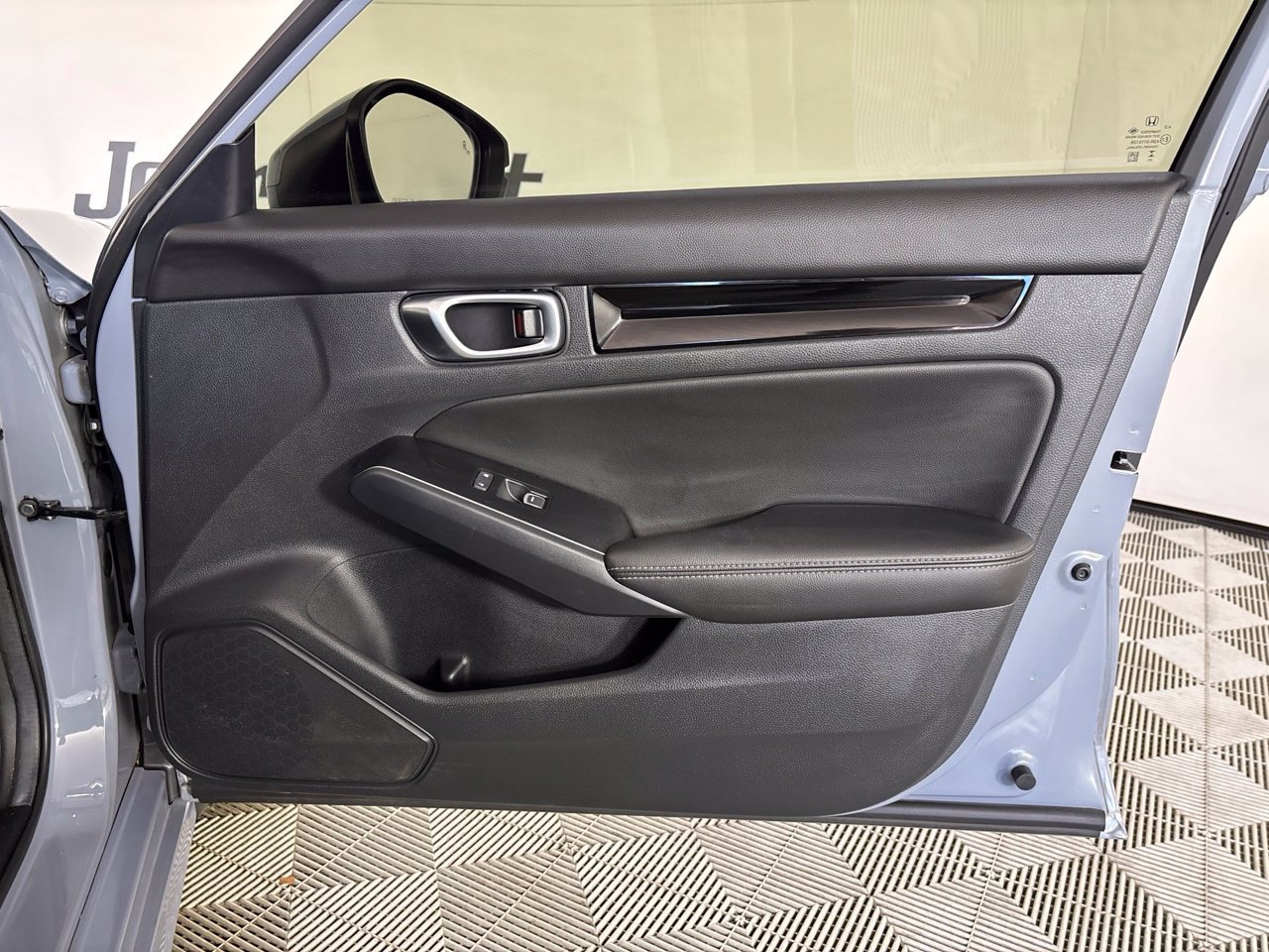 Used 2024 Honda Civic Touring image 29