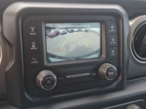 Used 2019 Jeep Wrangler Unlimited Sport S AWD/4WD image 19