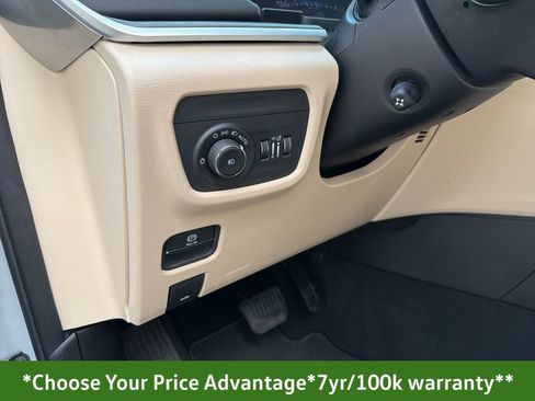 Certified 2025 Jeep Grand Cherokee L Limited w/ Luxury Tech Group II image 50