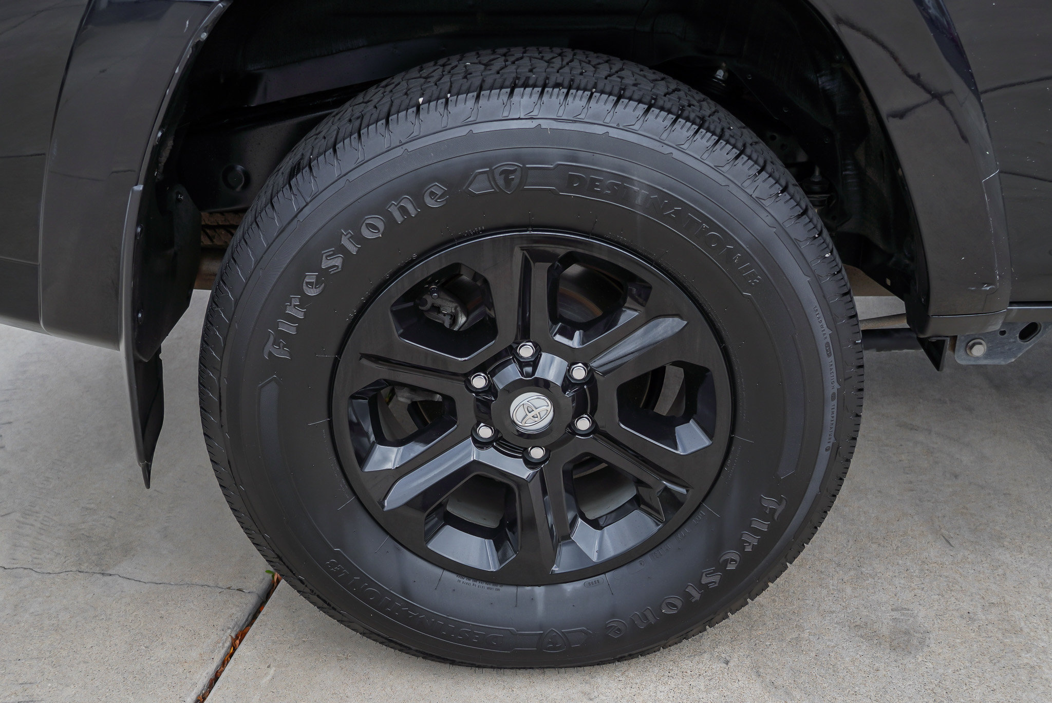 Used 2024 Toyota 4Runner SR5 AWD/4WD image 11